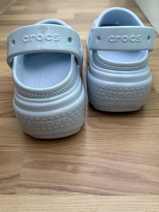Crocs stomp high shine