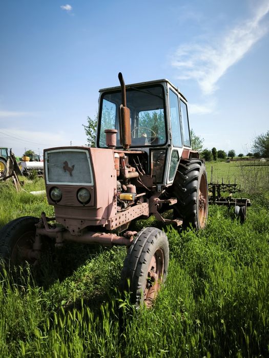 Трактор ЮМЗ чисто нови гуми