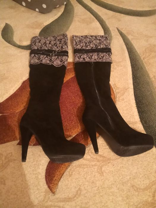 Зимние сапоги продаю