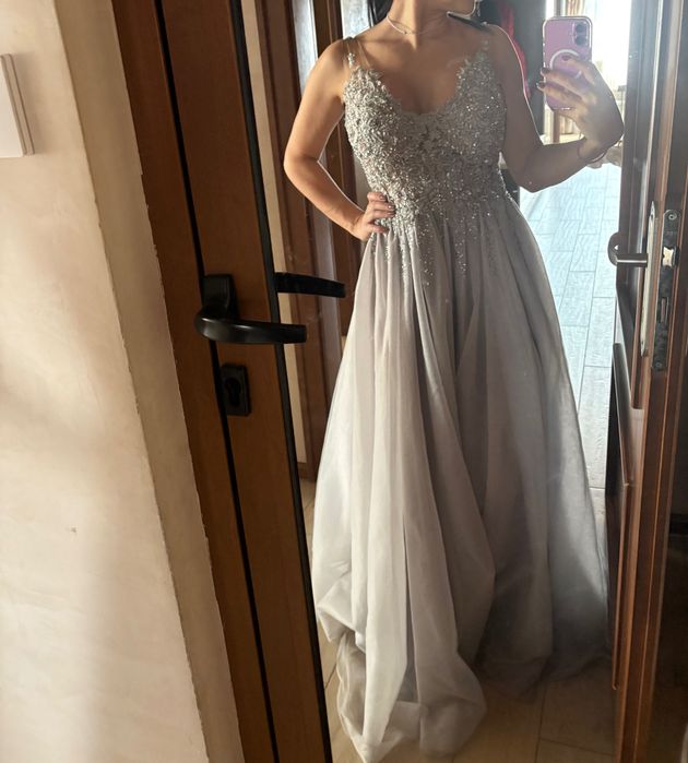 Рокля (свежи цветя)