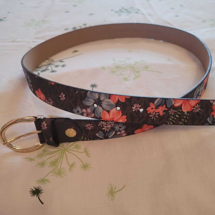 Michael Kors флорален колан НОВ с етикет:)