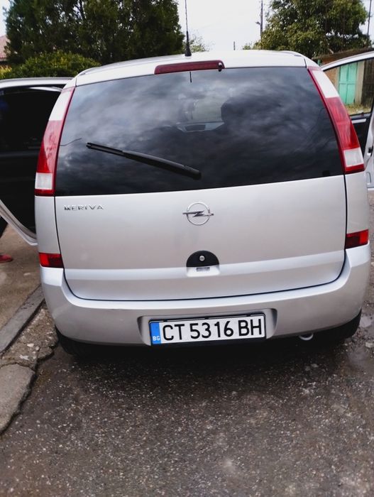 Опел Мерива 2004 Проблем с централното ,даде на късо