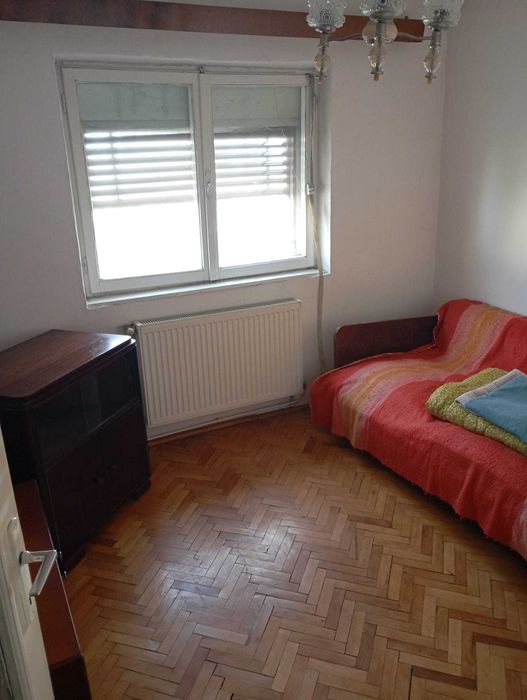 Vând apartament cu 3 camere în Lugoj