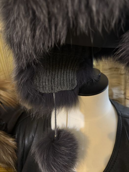 Caciula blana naturala pe tricot