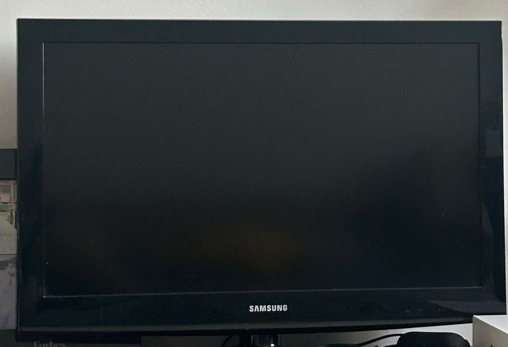 Продается телевизор Samsung.  В хорошем состоянии.
