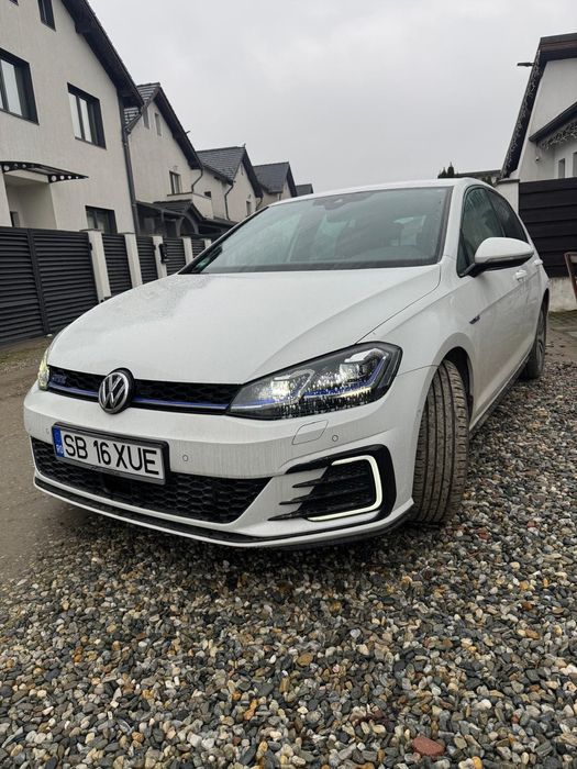 Volkswagen Golf GTE