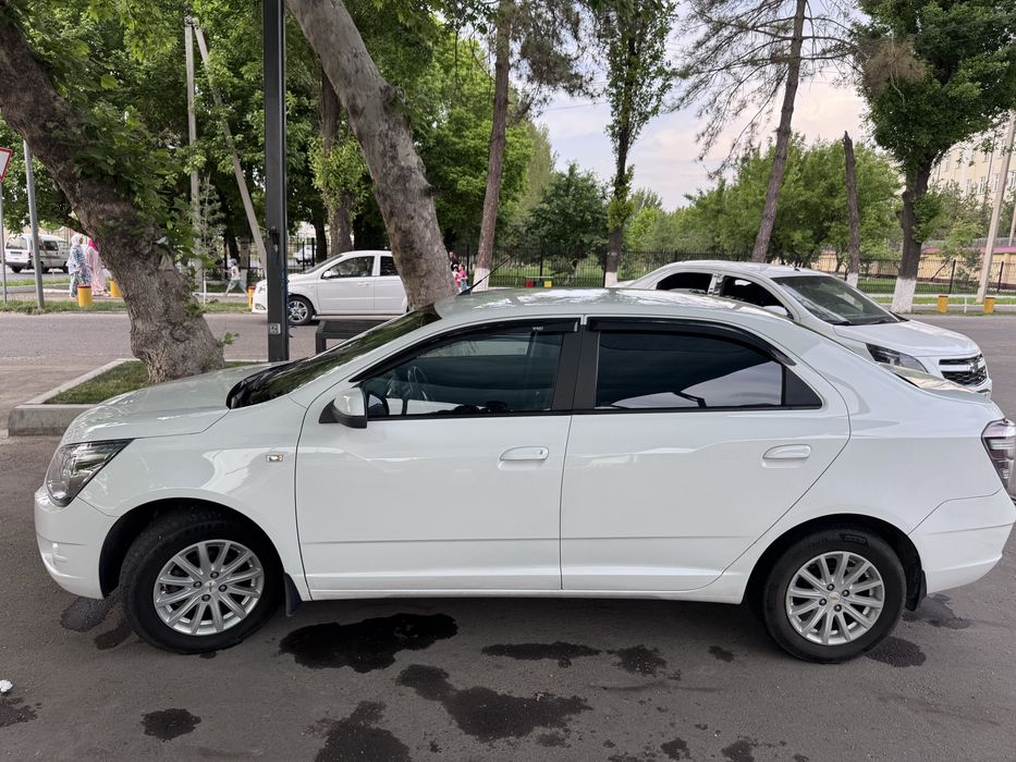 Chevrolet Cobalt 2018 — 3