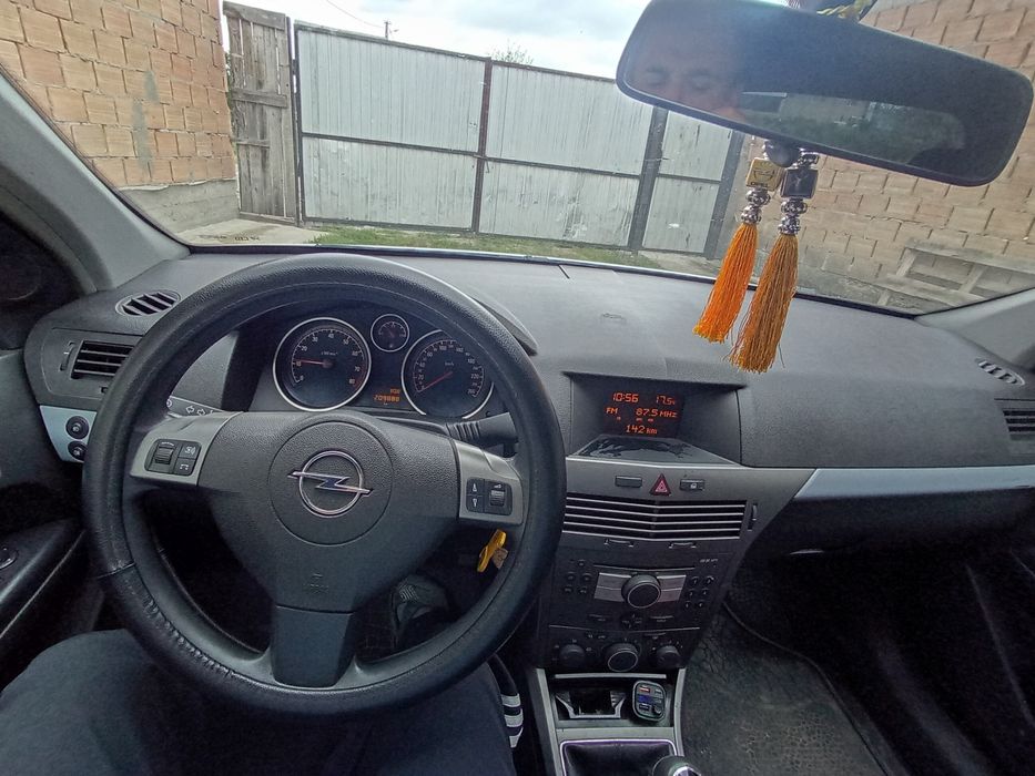 OPEL Astra 2005 — imagine 3