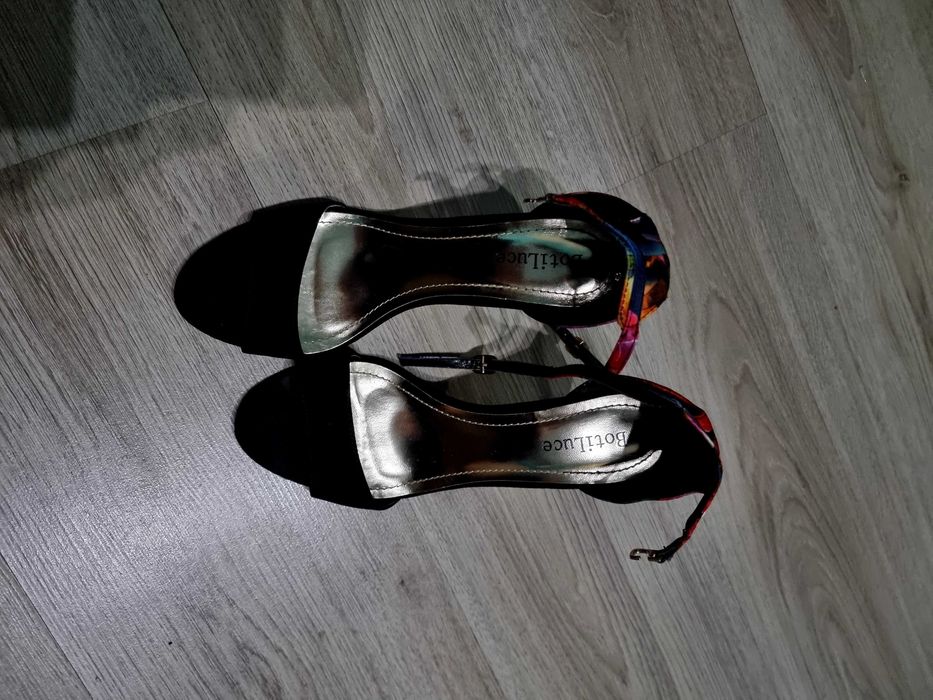 Дамски токчета 9см 39номер