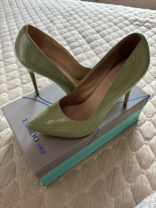 Туфли на каблуках