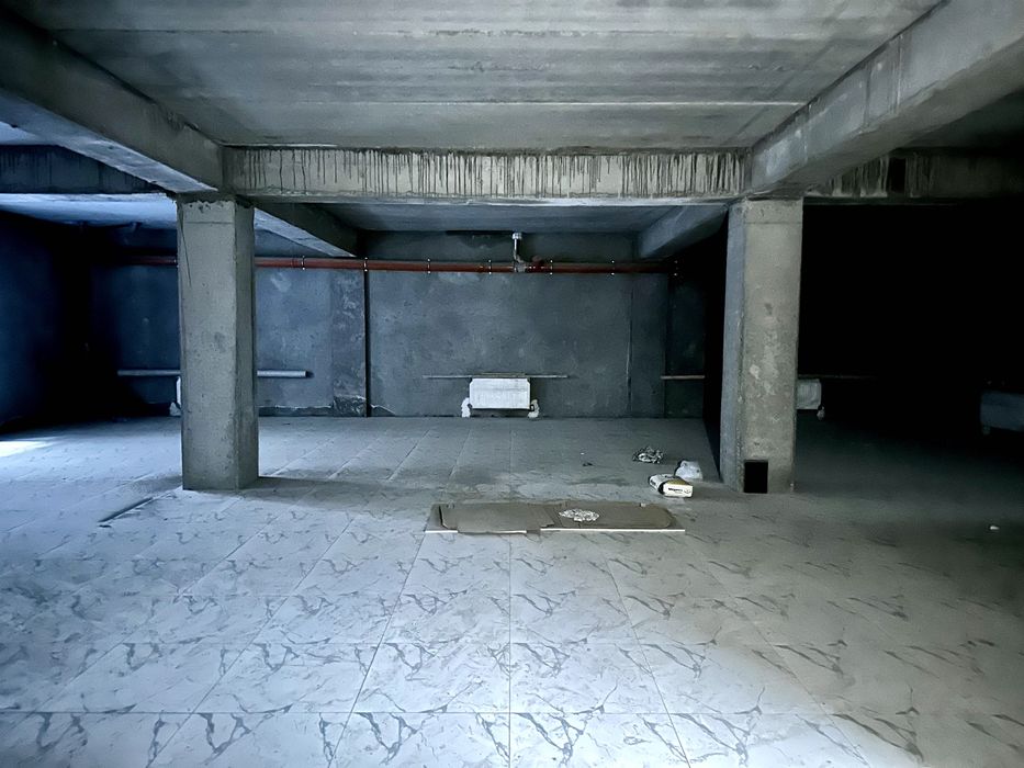 Кукча Дарвоза Сдается в Аренду нежилое помещение 295 квадрат -1 этаж !