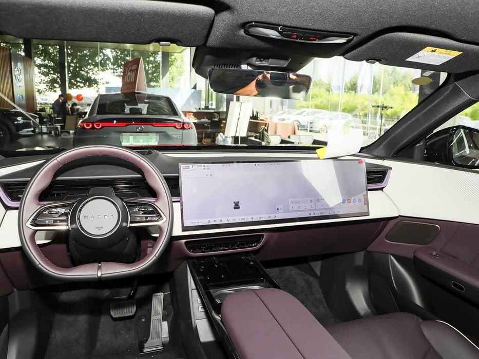 Mazda Ez 60 последовательный подзаряжаемый гибрид