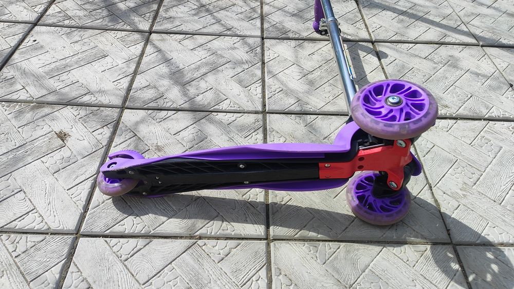 Продам самокат детский