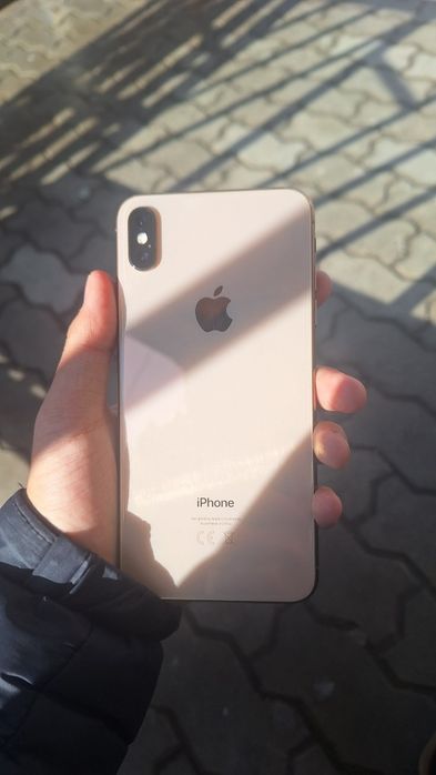 iPhone xs max,64 gb