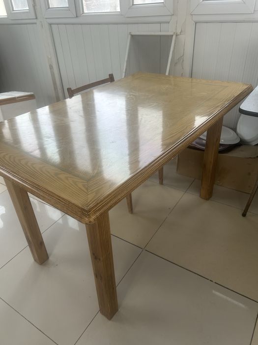 Стол дерево в отличном сост