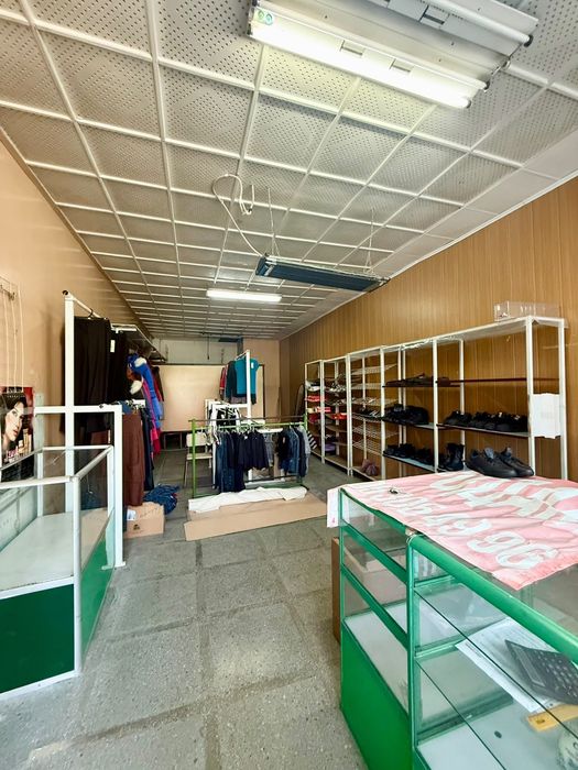 В продаже два магазина в Тарханке