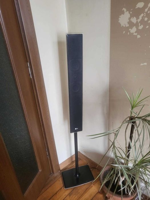 4 броя тонколони LG, безупречни