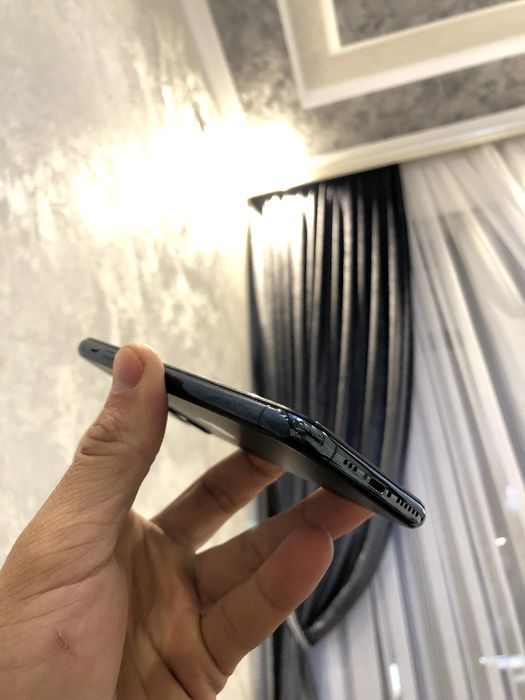 Iphone 11 pro         .