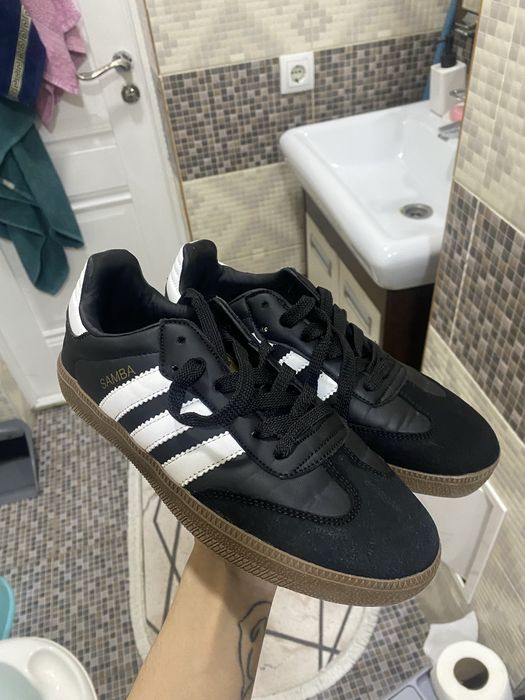 Продам мужские кеды адидас самбо