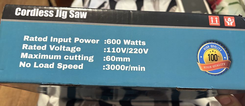 Fierăstrău Pendular VEDEAR 600W - CORDLESS - 2 Acumulatori - Laser