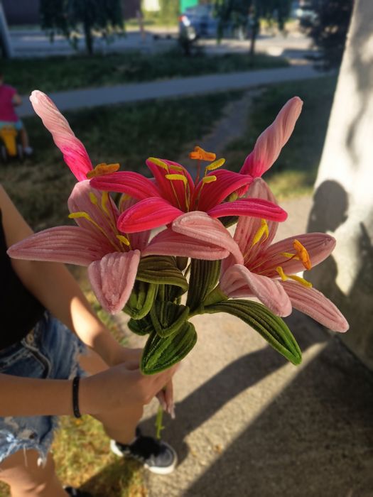 Flori lucrate handmade