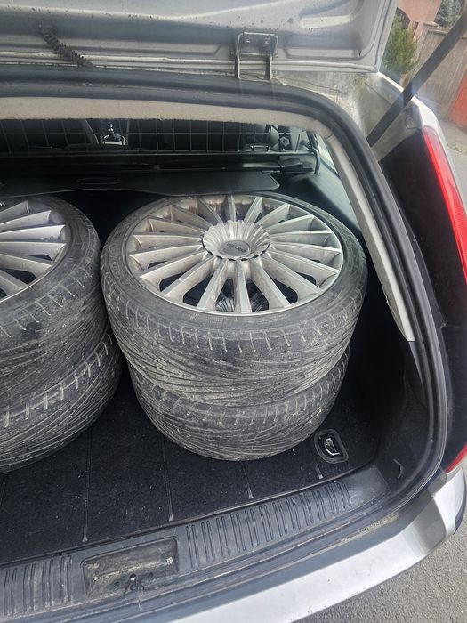 Vând ford Mondeo 1.8 benzina