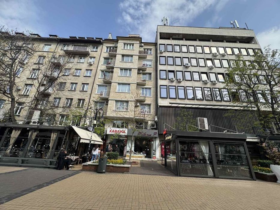 Магазин в София- площ 15 цена 299999