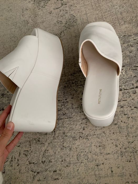 Pretty Little thing sandale