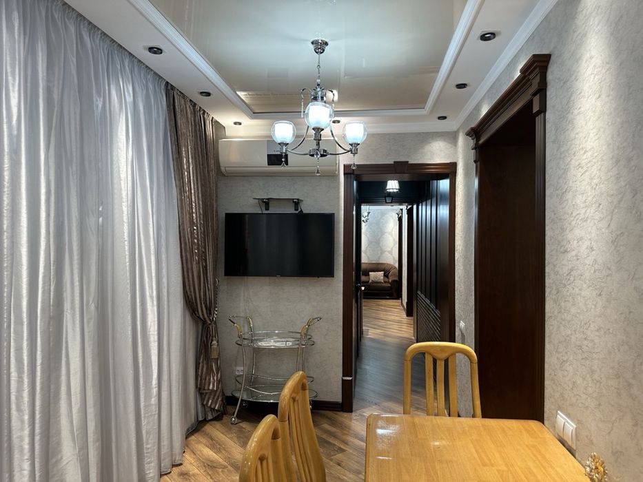 Аренда Ул. Садык Азимова 2+3/3/4 140 м2