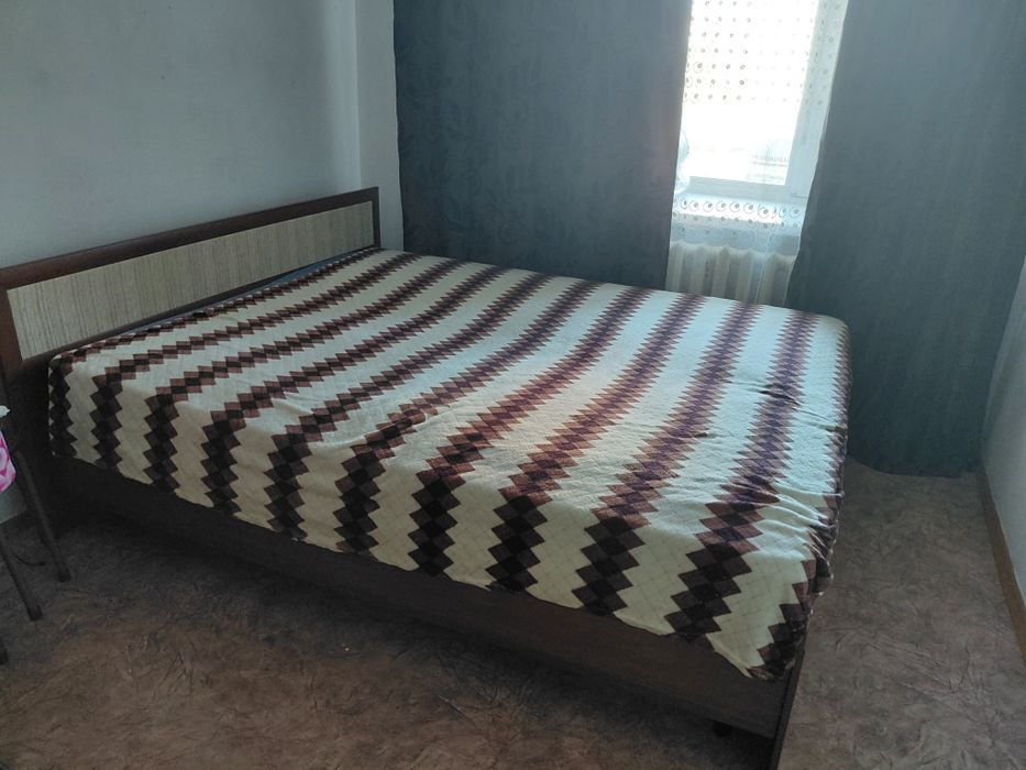 Продам кровать двуспальный