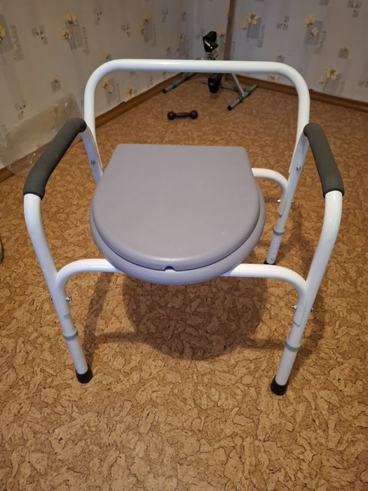 Продаю стул-туалет для пожилых