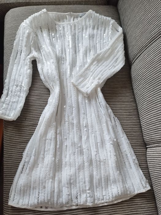 Бяла рокля с пайети Zara