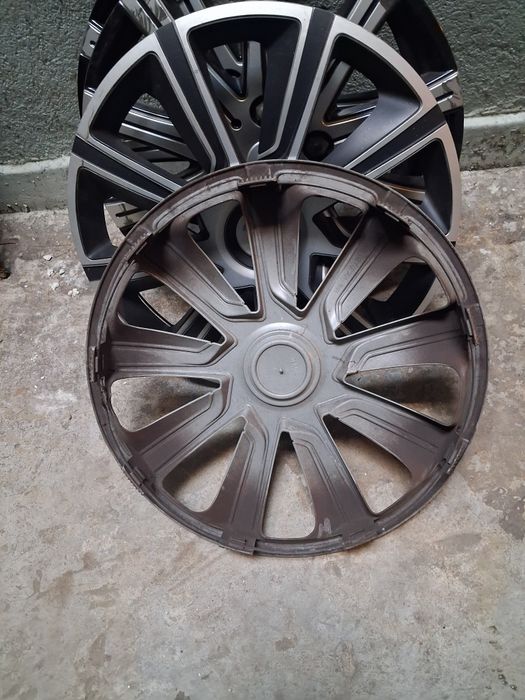Set 4 Capace pe 15