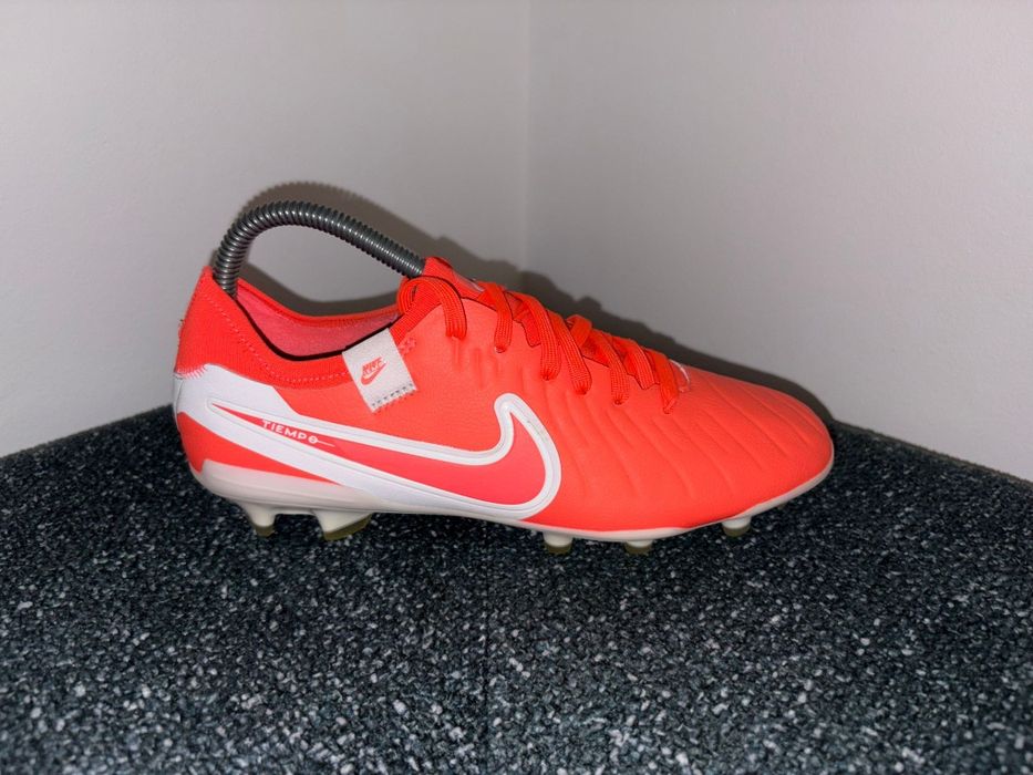 Ghete fotbal NIKE Tiempo nr 39