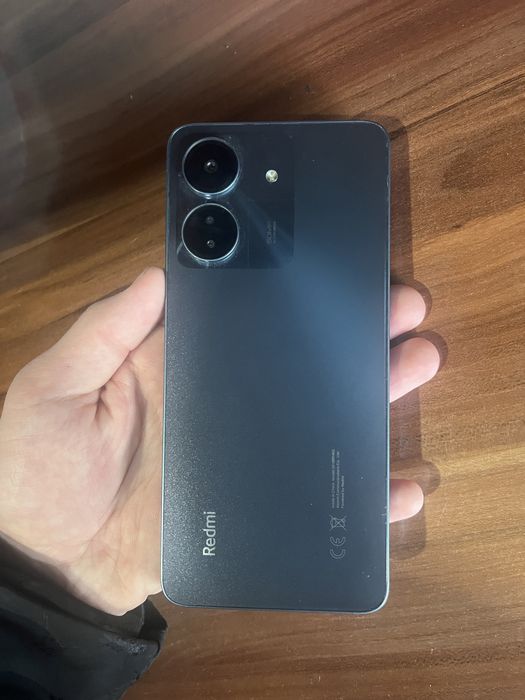 Продаю телефон Redmi 13c 256 гб