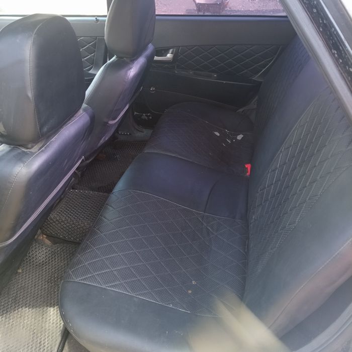 Продаю автомобиль Приора хэтчбэк 2008 гола