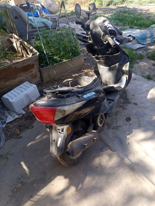 Не дорого м8 продам