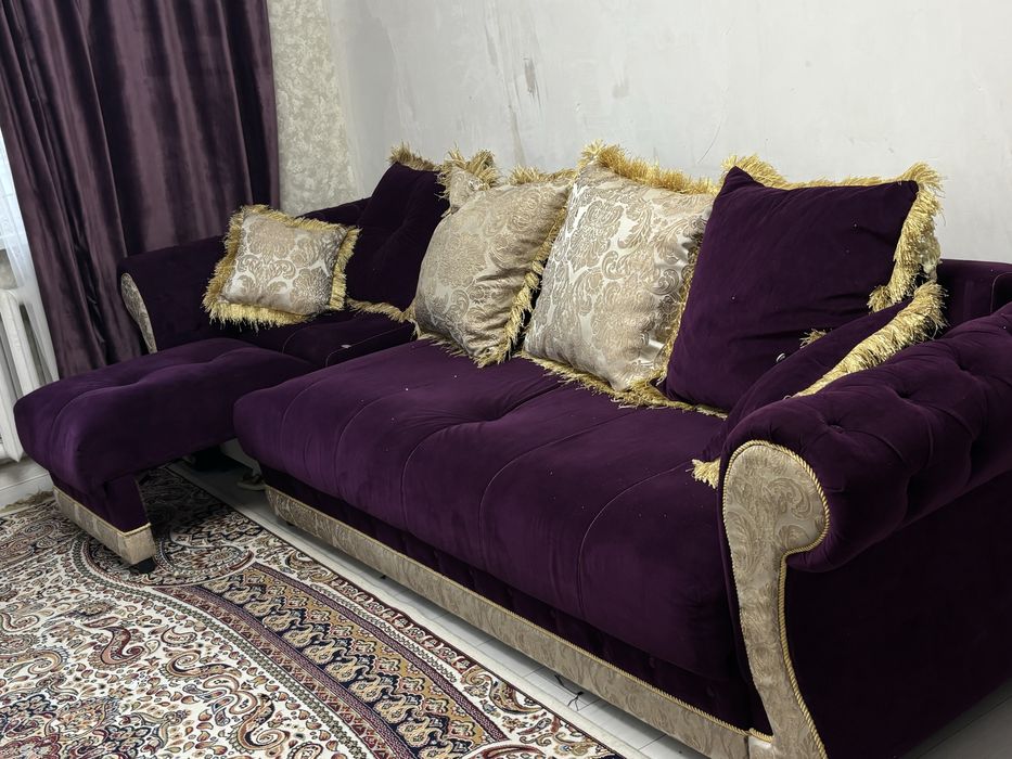 Продам диван длинный