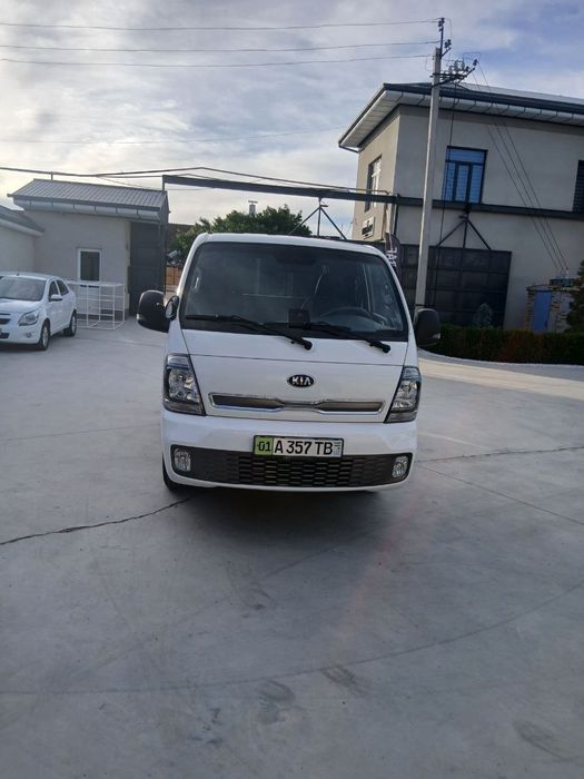 Kia bongo srochno