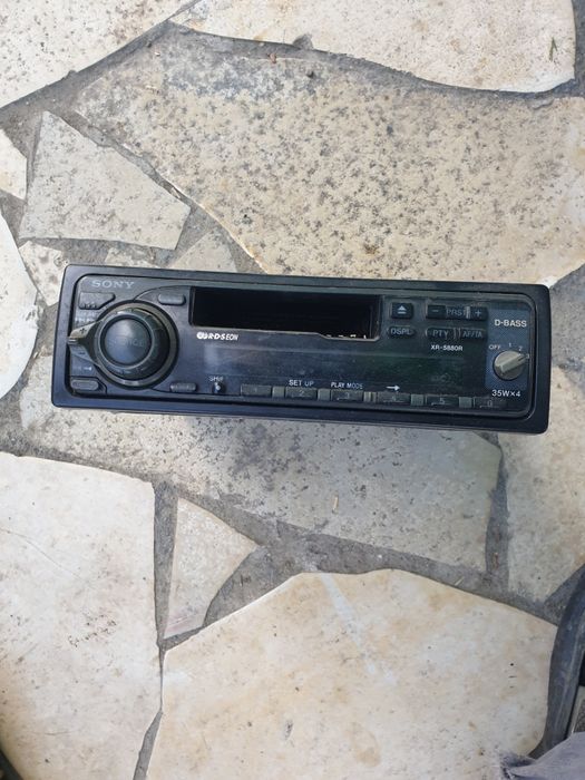 Vand radio pentru masina