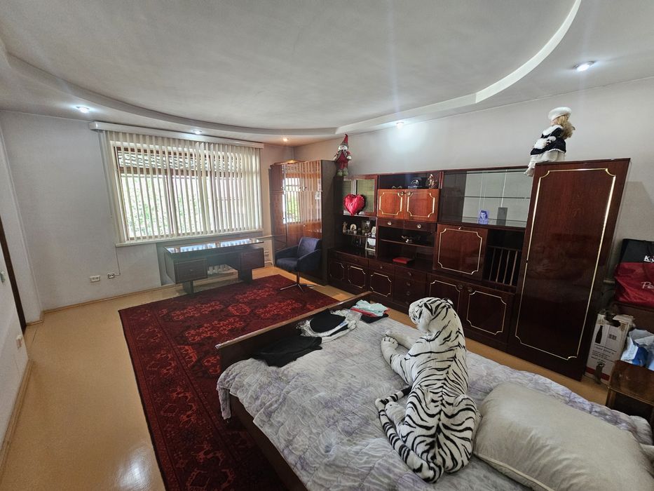 Аэропорт вайида 7 су'тик ховли сотилади