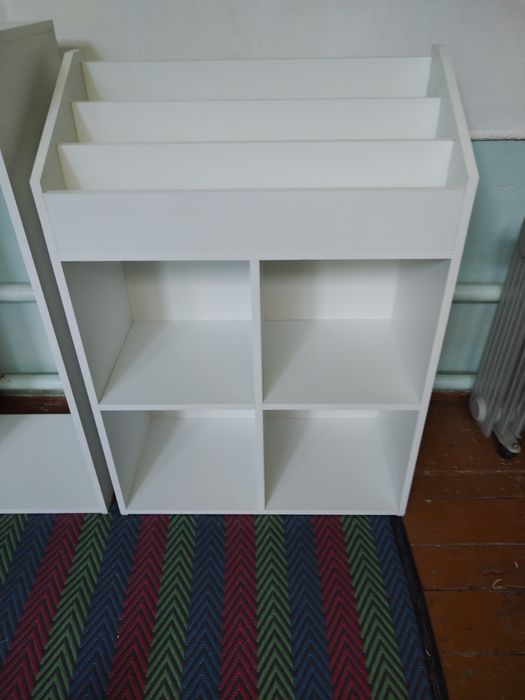 Стеллаж для книг и игрушек детей