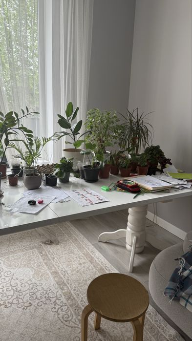 Продам гостиной стол