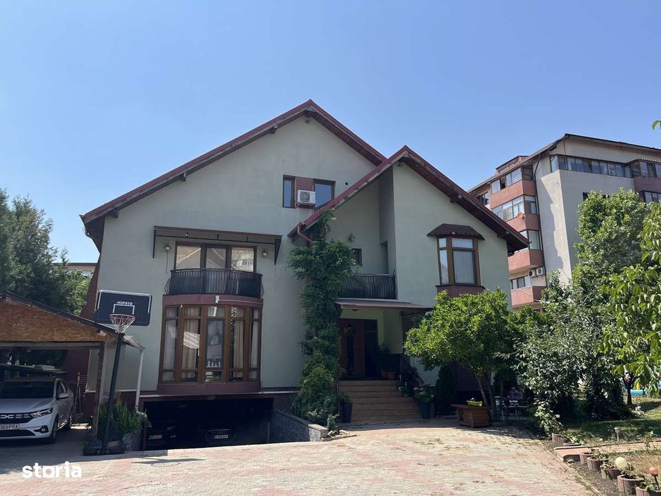 Vila 10 camere + / Valea Oltului / 620 mp utili / 2190 mp curte