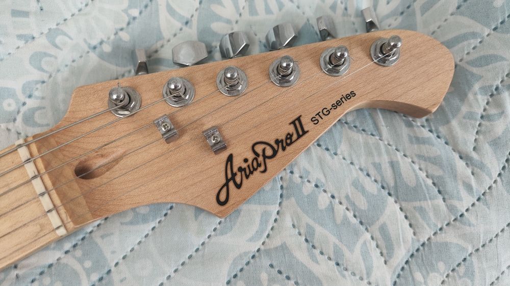 Электрогитара AriaPro2