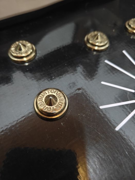 Vând placa snowboard Bataleon Distortia și legături Switchback Static