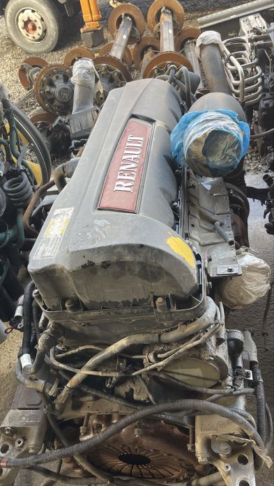 Двигатиль все есть