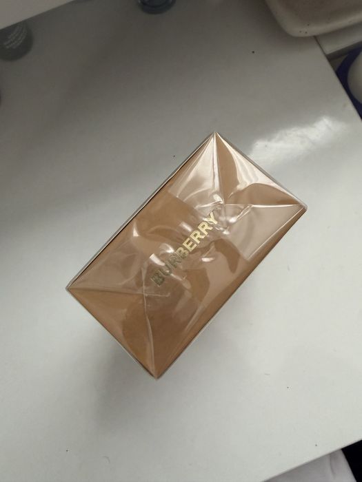 Burberry Goddess парфюм