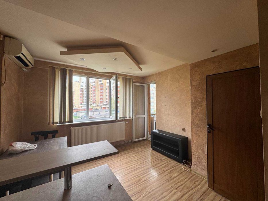 Продава се Тристаен апартамент в Търговище, Център - 83 кв.м за 1229 €/кв.м - Снимка #7