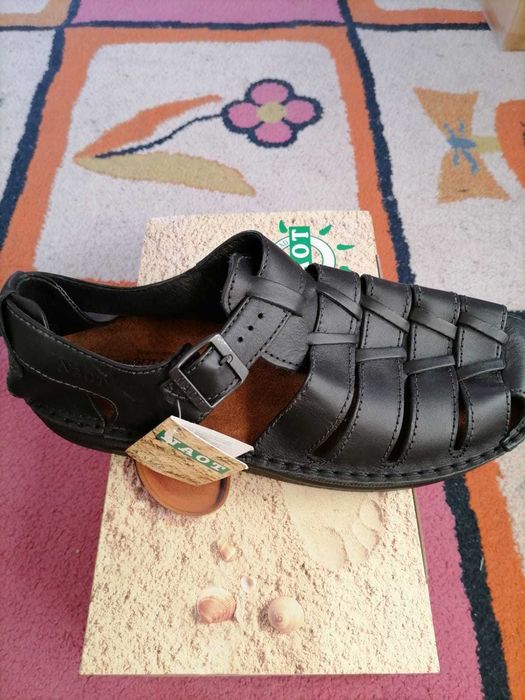 Sandale barbati , piele integral , marca NAOT din Israel , noi
